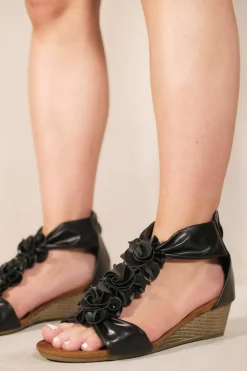 Sandals*Where's That From Abilene' Low Wedge Heel Sandals Black