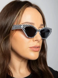 Sunglasses*SVNX Angular Sunglasses in and White Check Black