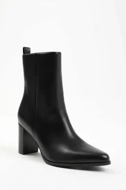 Heeled Boots|Ankle Boots*Where's That From Artic' Wide Fit Block Heel Ankle Boot Black