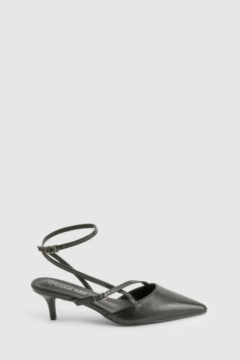 Heels*boohoo Asymmetric Buckle Strap Kitten Heel Court Shoes black
