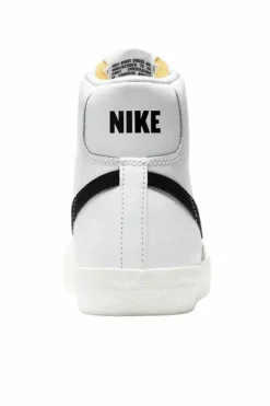 Trainers*Nike Blazer Mid 77 Mid Top Sneakers White