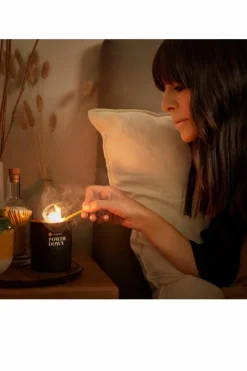 Candles & Diffusers|Candles*Cannaray Power Down Candle 198mg CBD - 200g Black