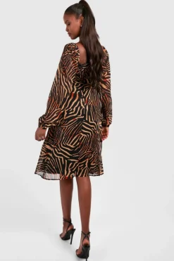 Midi Dresses*boohoo Chiffon Animal Print Rouched Midi Dress brown