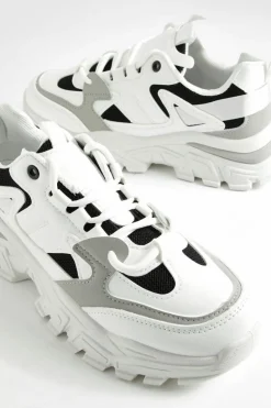 Trainers*boohoo Chunky Cleated Sole Contrast Detail Trainers black