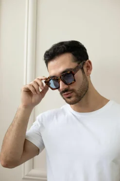 Sunglasses*SVNX Chunky Oversize square Sunglasses in Tortoiseshell with Blue Lenses Brown