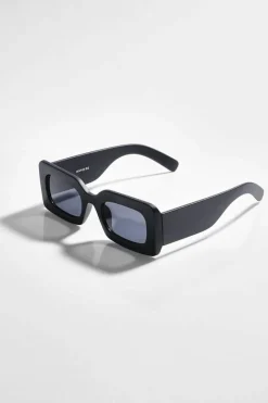Sunglasses*boohoo Chunky Rectangle Oversized Sunglasses black