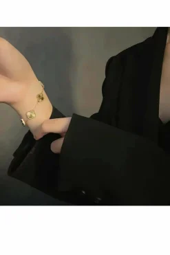 Bracelets*SVNX Clover Bracelet in Gold