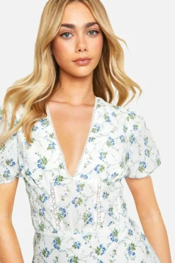 Smock Dresses*boohoo Cotton Dobby Floral Smock Dress white