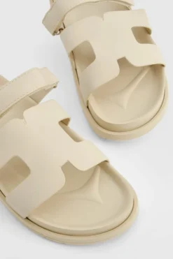 Sandals*boohoo Cut Out Detail Sliders beige