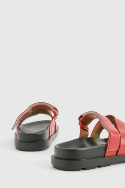 Sandals*boohoo Cut Out Detail Sliders red