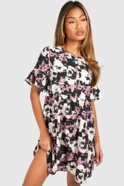 Smock Dresses*boohoo Dark Floral Frill Smock Dress black