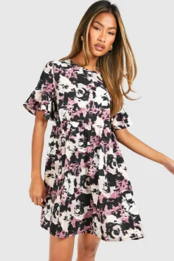 Smock Dresses*boohoo Dark Floral Frill Smock Dress black