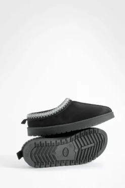 Cosy Boots*boohoo Embroidered Cosy Mules black