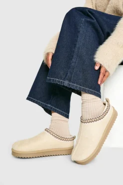 Cosy Boots|All Boots*boohoo Embroidered Cosy Mules beige