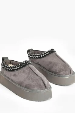 Flats|Cosy Boots*boohoo Embroidered Detailing Platform Slip On Faux Fur Lined Mules grey