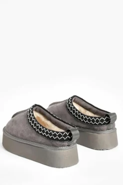 Flats|Cosy Boots*boohoo Embroidered Detailing Platform Slip On Faux Fur Lined Mules grey