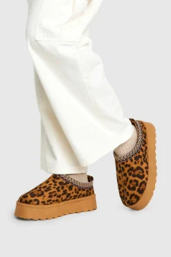 Cosy Boots*boohoo Embroidered platform Cosy Mules leopard