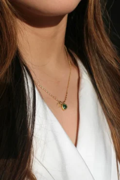 Necklaces*SVNX Emerald Heart Necklace in Gold Green