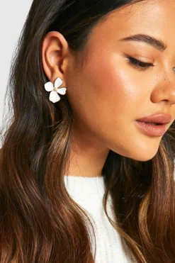 Earrings*boohoo Enamel Flower Stud Earrings white