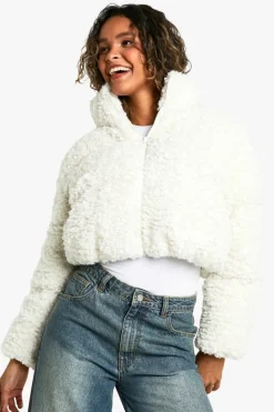 Up To 80% Off Winter Warmers|Puffer Jackets*boohoo Faux Fur Crop Puffer Jacket cream