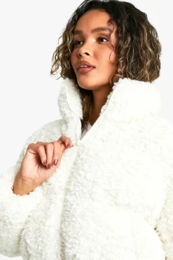 Up To 80% Off Winter Warmers|Puffer Jackets*boohoo Faux Fur Crop Puffer Jacket cream