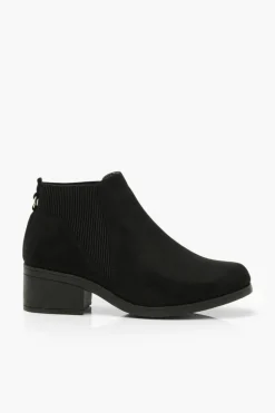 Heels|Heeled Boots*boohoo Faux Suede Low Block Heel Chelsea Boots black