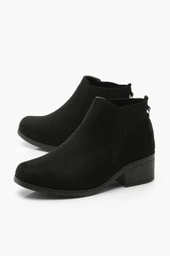 Heels|Heeled Boots*boohoo Faux Suede Low Block Heel Chelsea Boots black