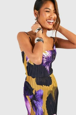 Cami Dresses|Maxi Dresses*boohoo Floral Plisse Strappy Maxi Dress purple