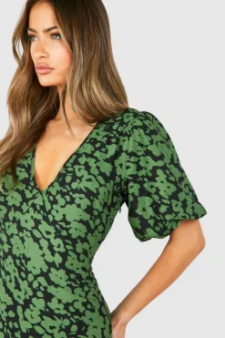 Smock Dresses|Midi Dresses*boohoo Floral Print Midi Smock Dress khaki