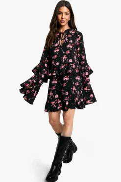 Skater Dresses|Mini Dresses*boohoo Floral Printed Long Sleeve Keyhole Detail Skater Dress black