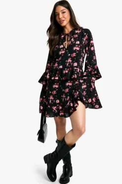 Skater Dresses|Mini Dresses*boohoo Floral Printed Long Sleeve Keyhole Detail Skater Dress black