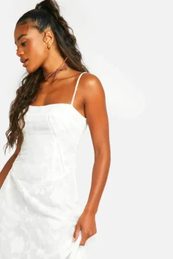 Maxi Dresses*boohoo Floral Textured Panelled Maxi Dress ivory