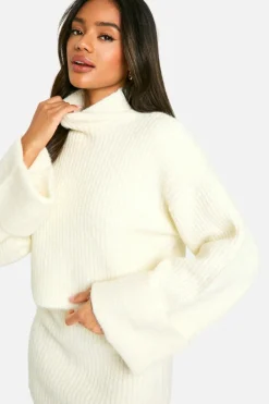 Knitted Co-Ords*boohoo High Neck Oversized Crop Knitted Jumper And Micro Mini Skirt Set cream