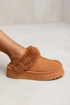 Flats*Where's That From Lilah' Slide On Slipper With Faux Fur Lining Camel