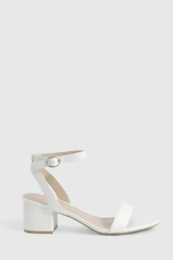 Heels*boohoo Low Block Barely There Heels white