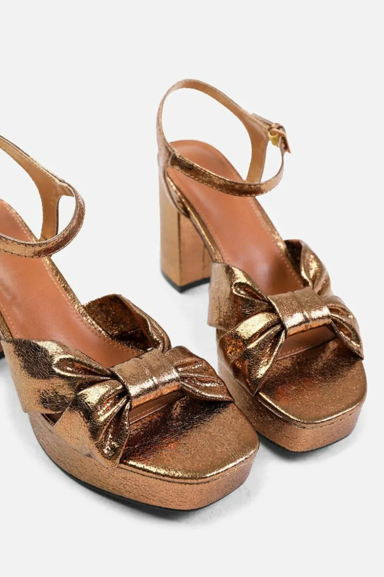 Sandals*Where's That From Madon' Mid Block Heel With Plaftorm And Bow Detailing Gold