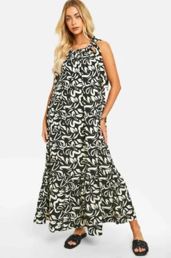Smock Dresses*boohoo Print Tier Hem Maxi Dress mono