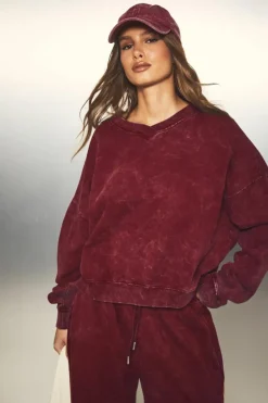 Sweatshirts|Hoodies & Sweatshirts*boohoo Overdyed V Neck Oversized Sweatshirt burgundy