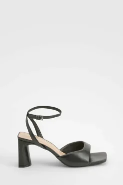 Sandals|Heels*boohoo Padded Strap Flat Heel Sandals black