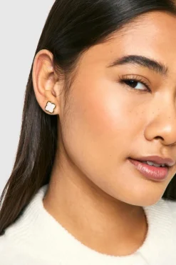 Earrings*boohoo Clover Stud Earrings pearl