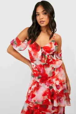 Maxi Dresses|Dresses*boohoo Petite Chiffon Tiered Ruffle Floral Maxi Dress pink