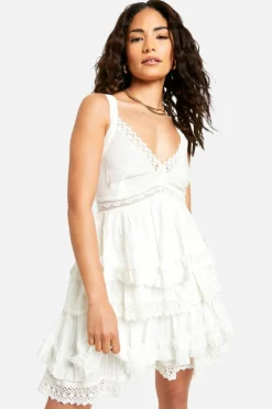 Smock Dresses*boohoo Petite Crochet Trim Tiered Smock Dress white