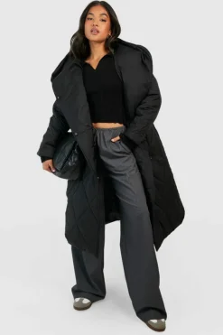 Up To 80% Off Winter Warmers|Puffer Jackets*boohoo Petite Diamond Quilt Maxi Hooded Oversized Puffer black