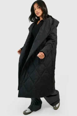 Up To 80% Off Winter Warmers|Puffer Jackets*boohoo Petite Diamond Quilt Maxi Hooded Oversized Puffer black