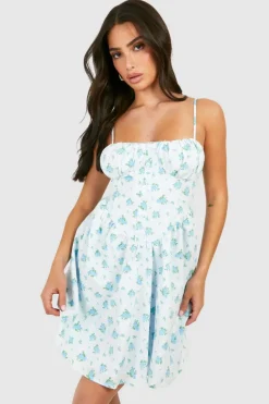Skater Dresses*boohoo Petite Ditsy Floral Strappy Milkmaid Mini Dress blue