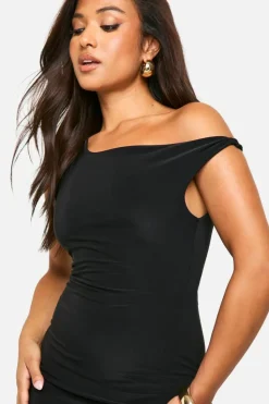 Bodycon Dresses|Maxi Dresses*boohoo Petite Slinky Twist Shoulder Maxi Dress black