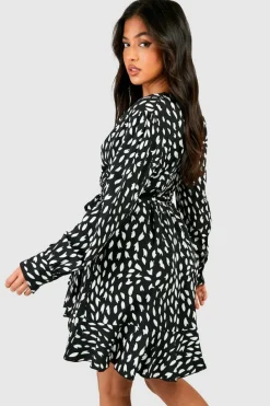 Wrap Dresses|Mini Dresses*boohoo Petite Smudge Print Ruffle Woven Wrap Dress black