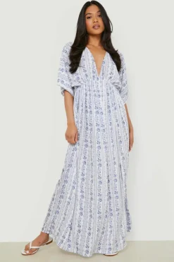 Wrap Dresses*boohoo Petite Stripe Floral Wrap Maxi Dress blue