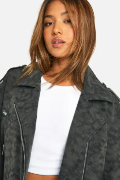 Up To 80% Off Winter Warmers|Biker Jackets*boohoo Petite Vintage Look Faux Leather Biker Jacket chocolate