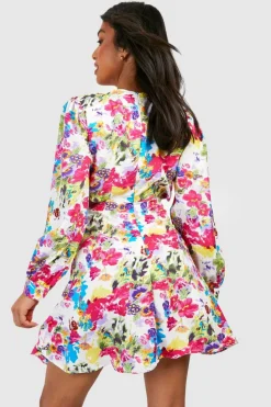 Wrap Dresses*boohoo Petite Wrap Cut Out Ruffle Skater Dress white